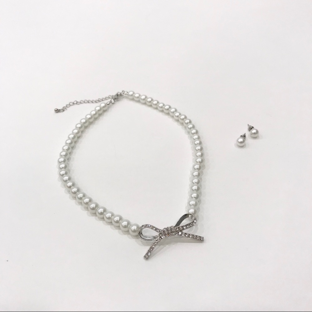 Pearl and Crystal Jewelry set